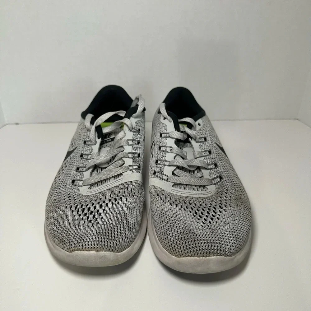Nike Free RN Shoe Gray